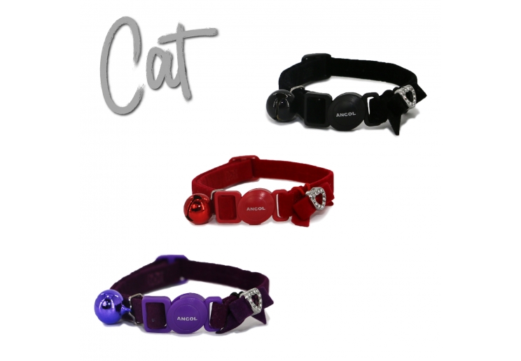 Velvet Heart Cat Collar Black